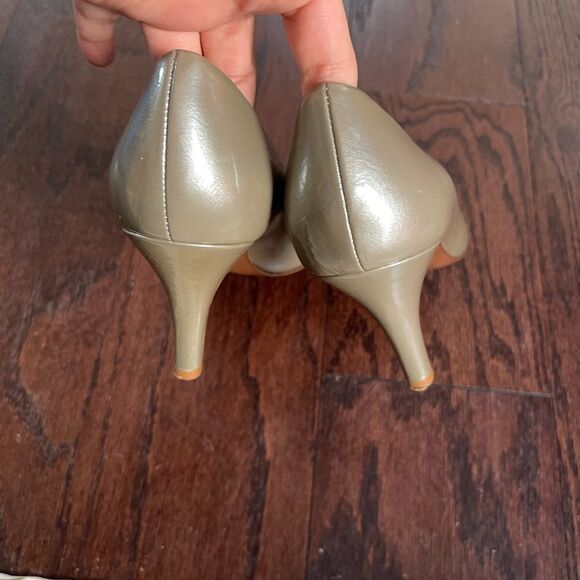 J crew silver peep toe heels - Picture 2 of 3